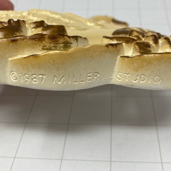 Incredible Swan Chalkware Set 1987 Miller Studio Cream / Gold / 2pcs Set - Picture 10 of 14